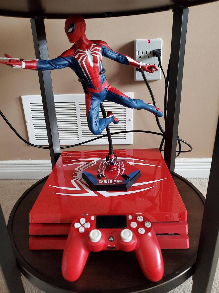 Console PS4 Pro Spider-Man Edition Limitée
