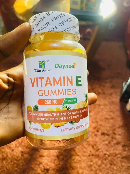 WINS TOWN VITAMIN E GUMMIES