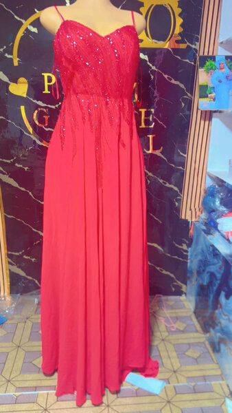 Robe de soirée rouge élégante
