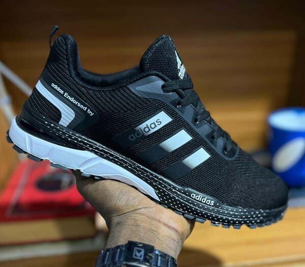 Chaussures de Course Adidas