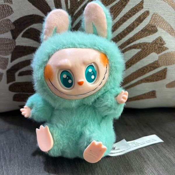 Jouet en peluche lapin Labubu