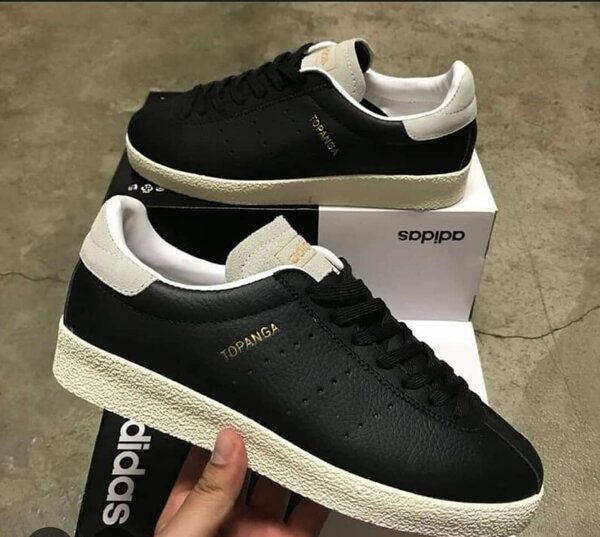 Adidas topanga