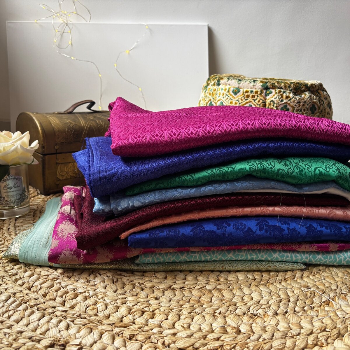 Tissu en soie bleue élégante