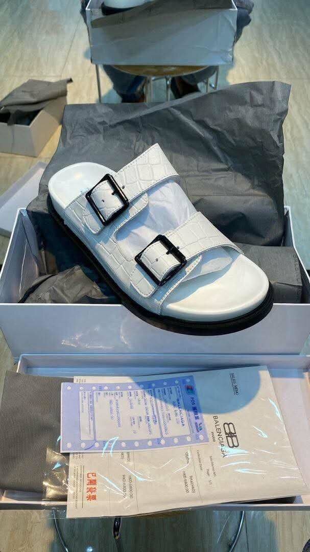 Sandales Croisées Élégantes