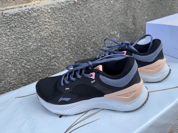 Лининг кроссовки