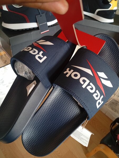 Tongs Reebok Confortables