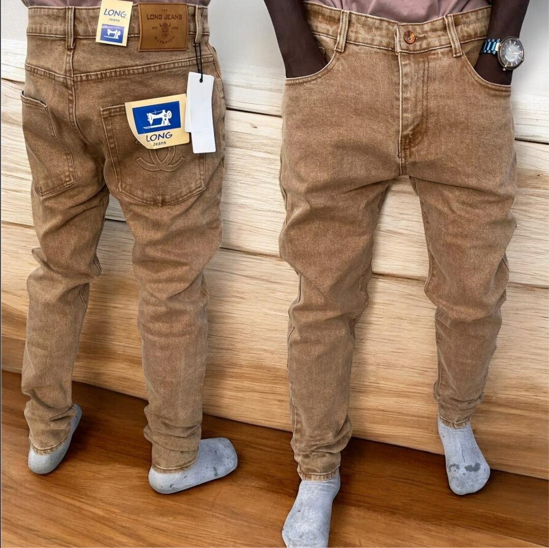 Jeans homme modernes et confortables