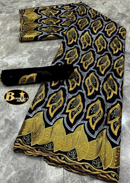 Tissu Brodé en Coton