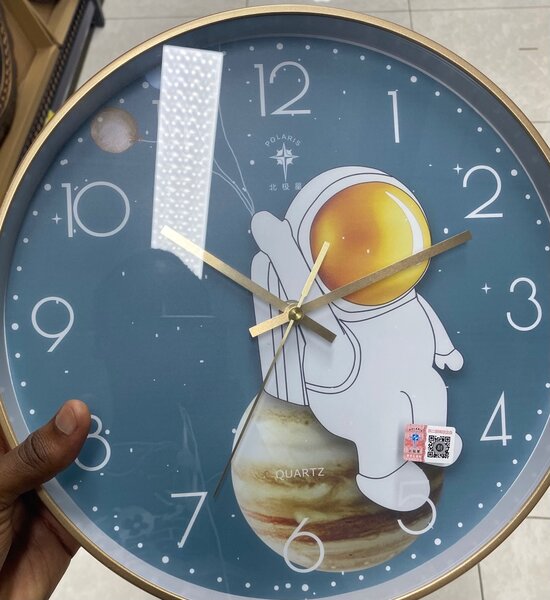 Horloge murale astronaute
