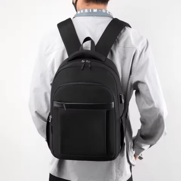 Sac à dos pour ordinateur , étudiant etc...