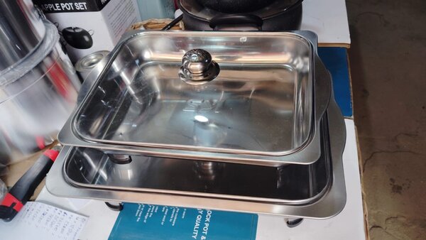 Chafing dish en acier inoxydable