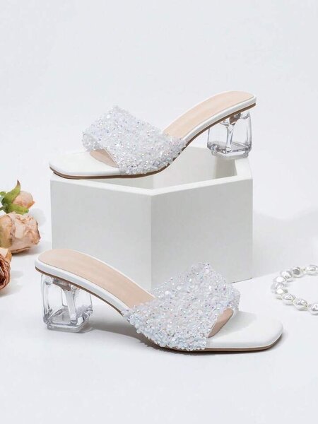 Sandales à talons ornées