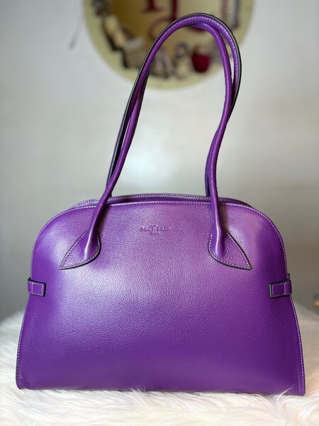 Sac à main en cuir violet