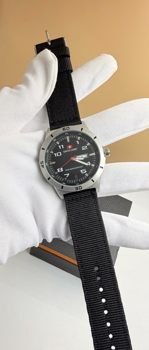 Montre Homme Résistante Swiss