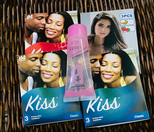 12 Préservatifs+ 1 lubrifiant