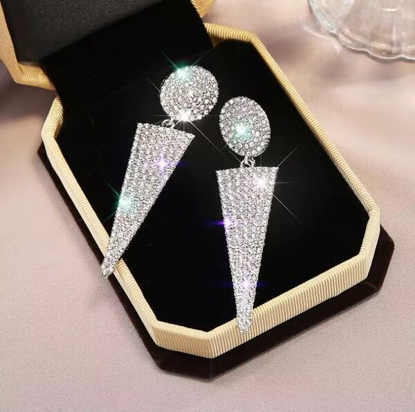 Boucles d'oreilles pendantes scintillantes