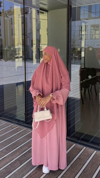 Magnifique abaya élégante femme