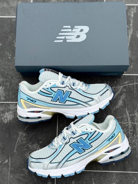 New balance 740