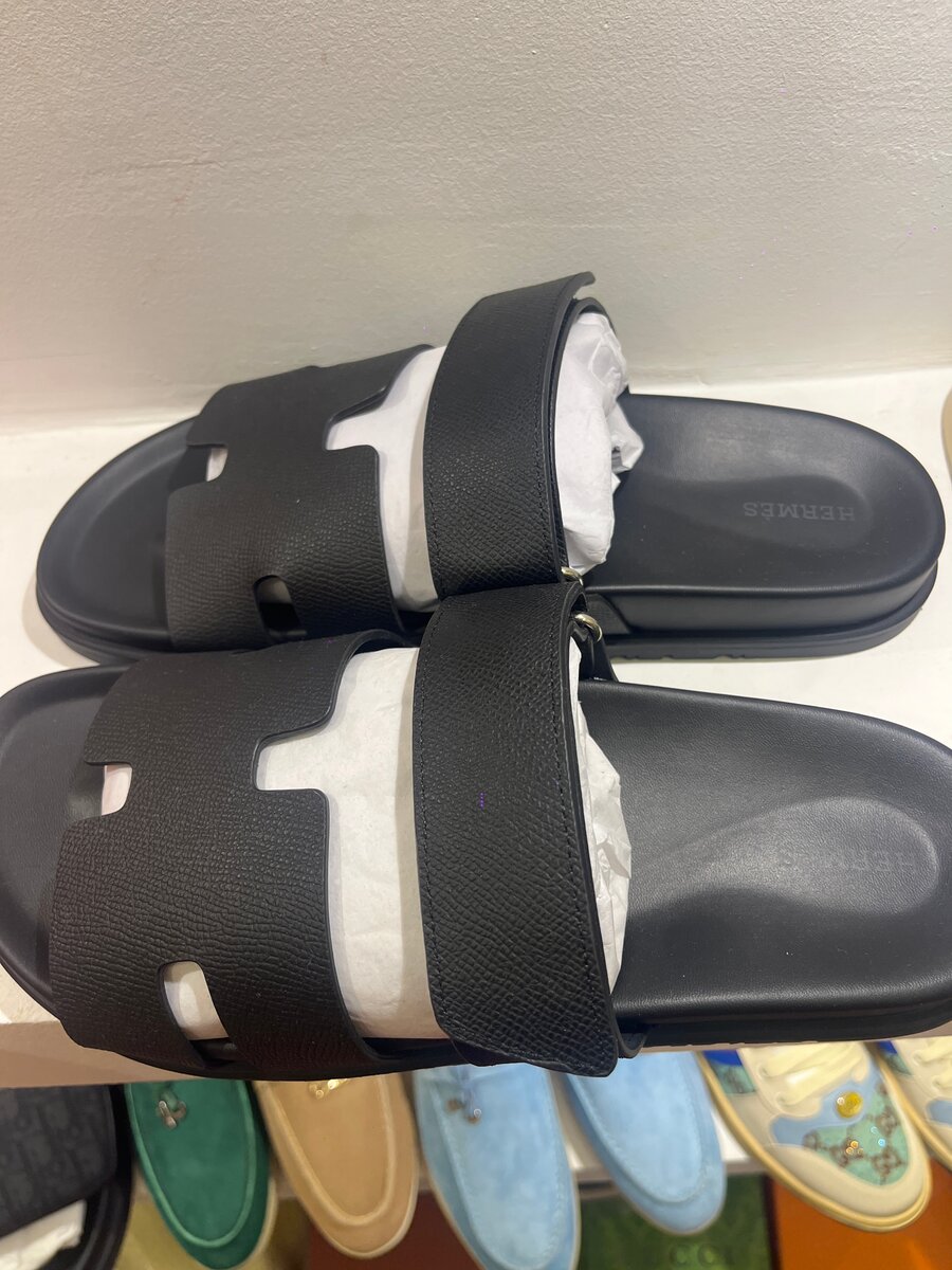 Sandales de luxe en cuir noir