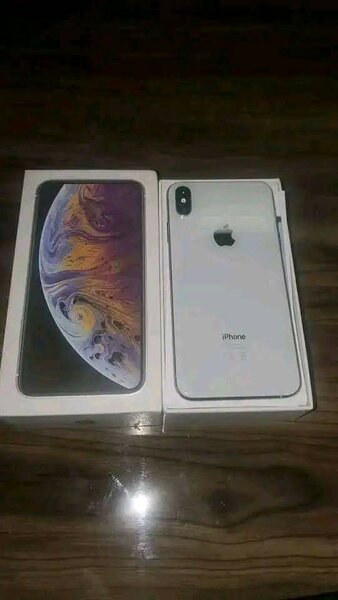 iPhone XS Max 64 Go Argent Neuf