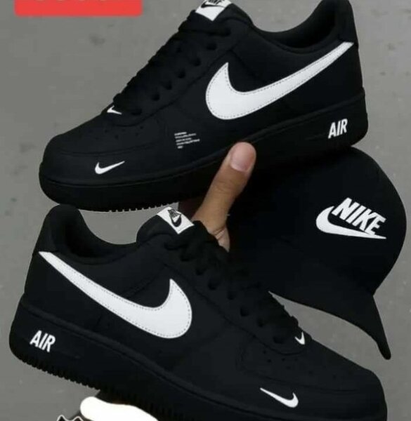 Nike Air Force 1 noir et blanc