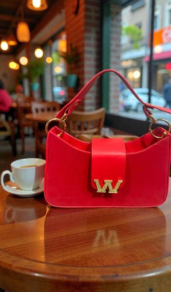 Sac à main rouge élégant