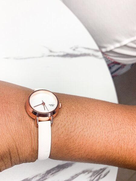 MONTRE EN CUIR FEMME