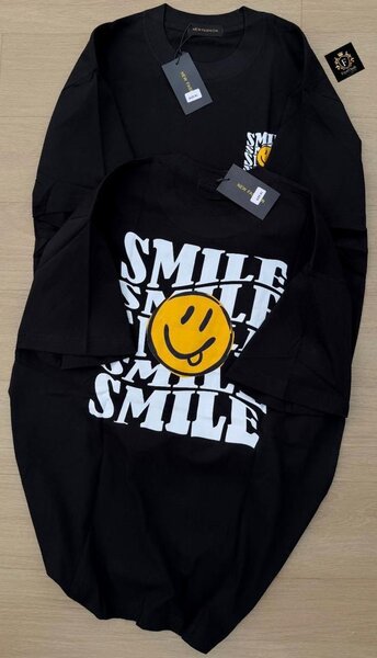 T-shirt noir Smile manches longues