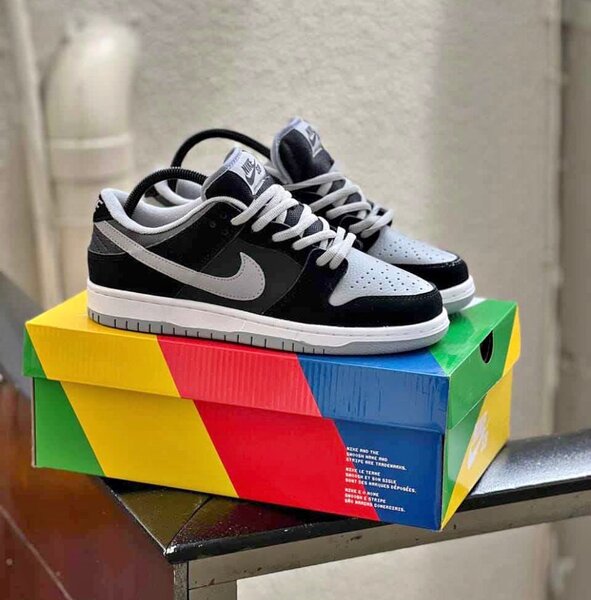 Baskets Nike modernes