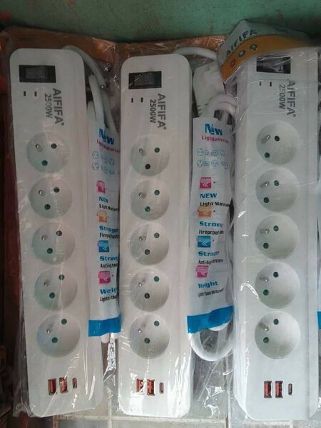 MULTIPRISE ANTI PARAFOUDRES