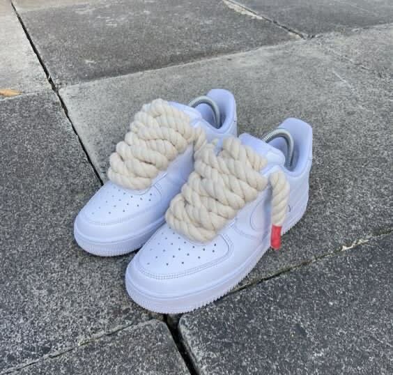 Sneakers blancs avec lacets XL