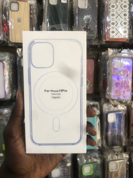 Coque MagSafe iPhone 15 Pro