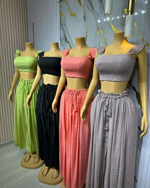 Ensemble crop top et jupe longue