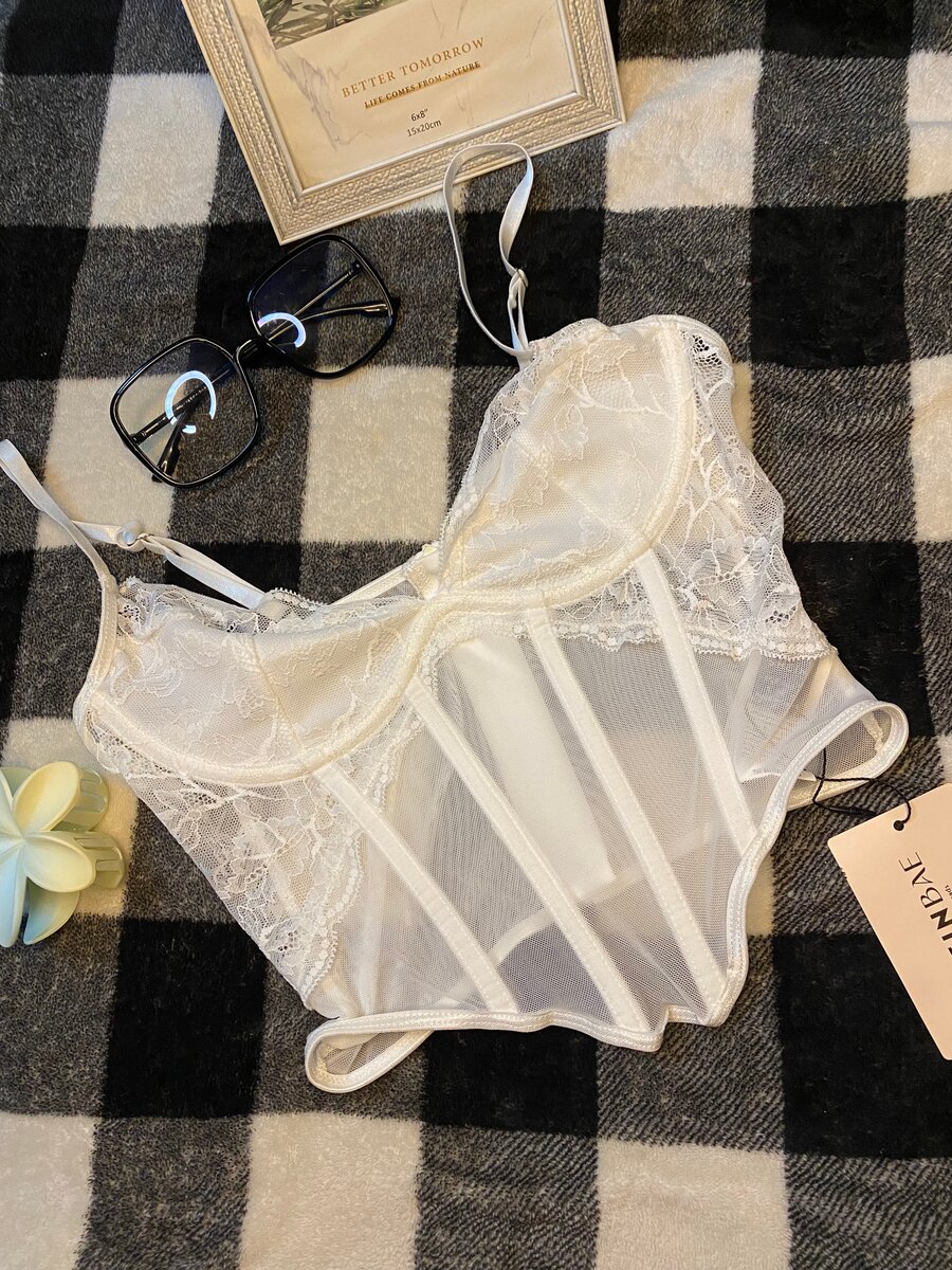 Lingerie Élégante en Dentelle