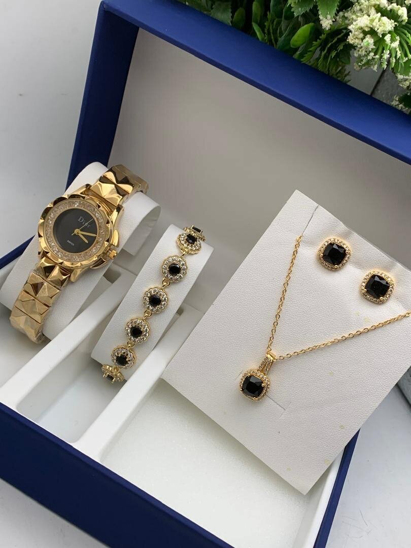 Cassio watch with bracelet and necklace