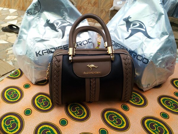 Sac à main élégant en cuir