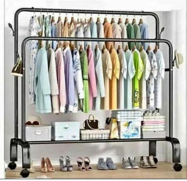 Cintre simple pour porte manteau