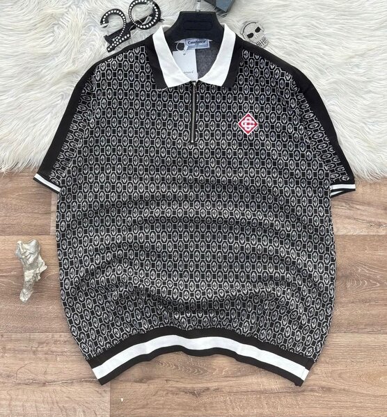 Polo élégant à motifs géométriques