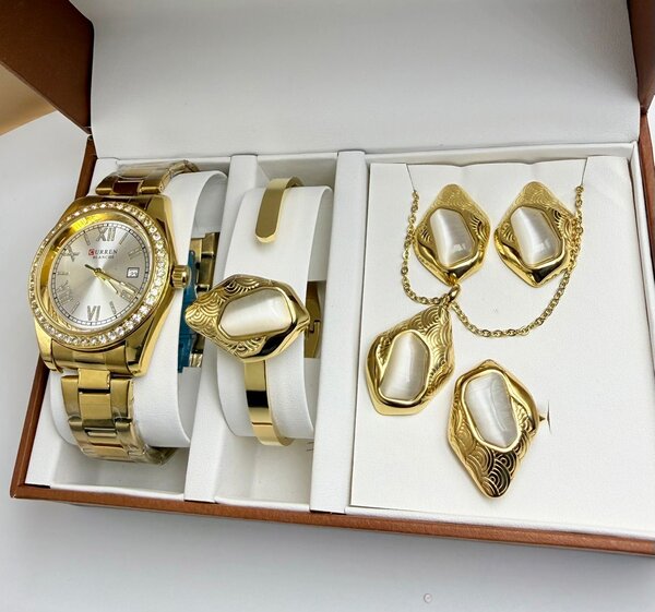 Coffret Montre et Bijoux Dorés