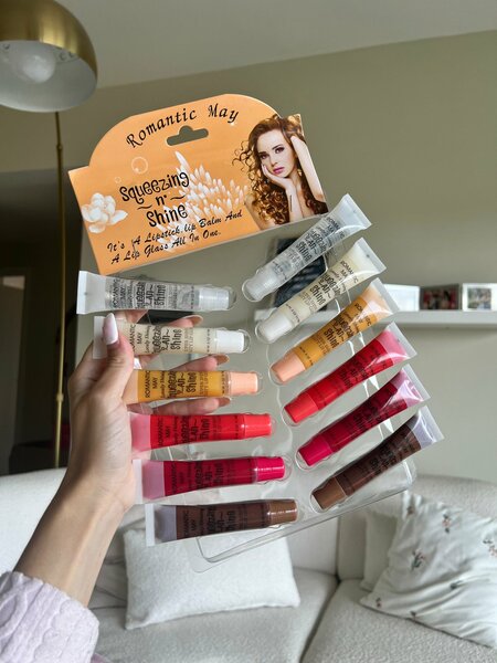 Romantic May Lip Gloss