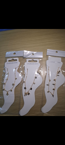 Chaînes de cheville dorées