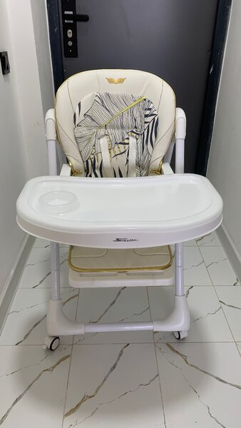 Детский стульчик для кормления