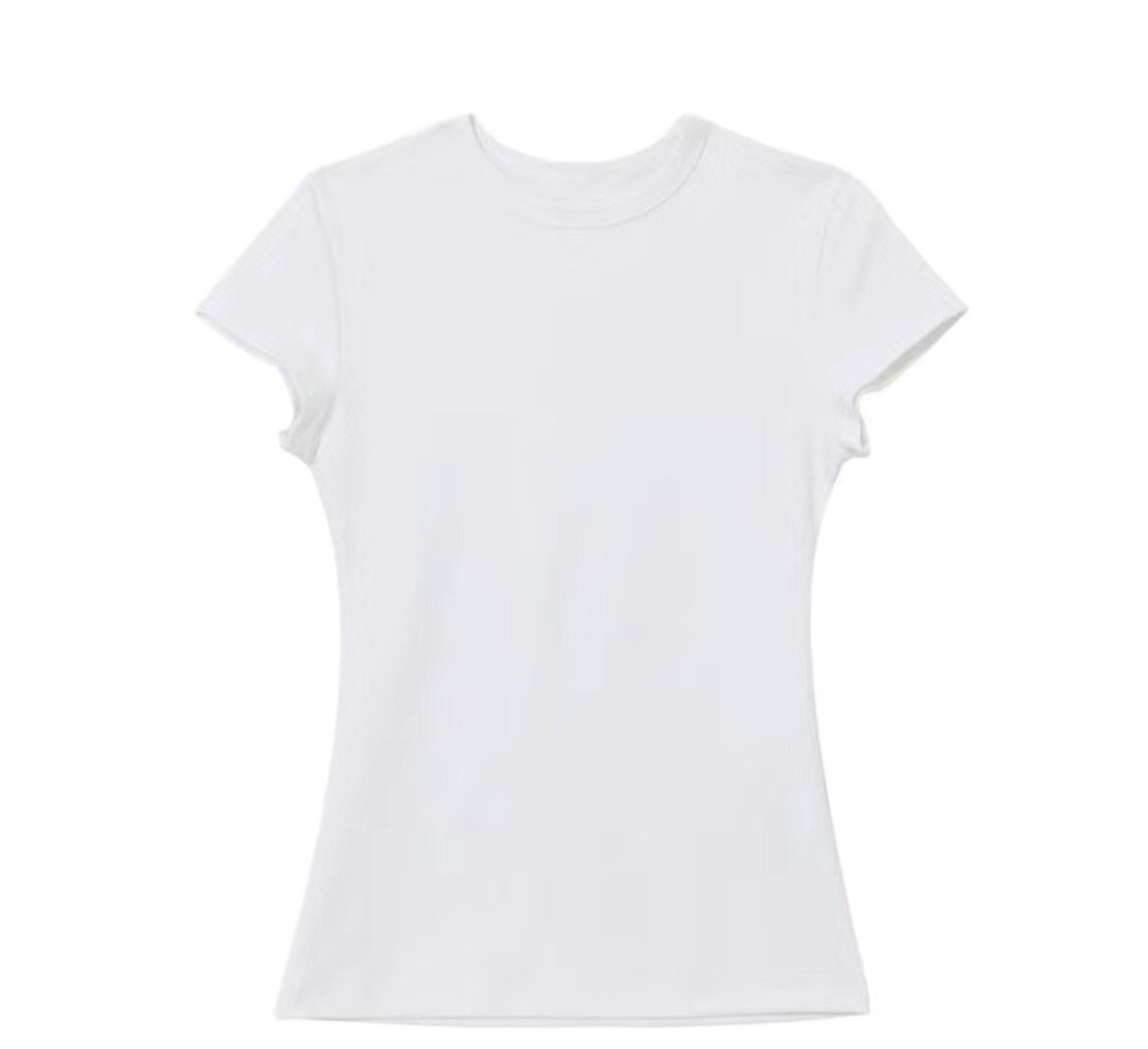 Базовая белая футболка