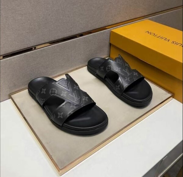 Sandales en cuir luxueuses