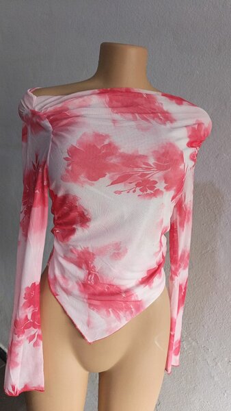 Top à manches longues fleuri chic