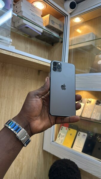 iPhone 11 Pro Max 64Go