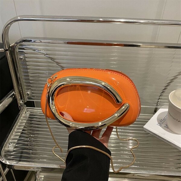 Sac à main élégant brillant