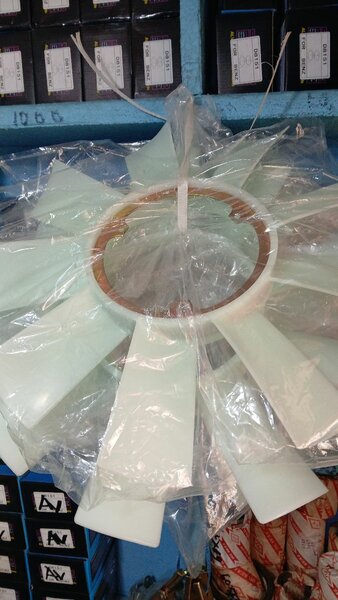 Ventilateur de refroidissement auto