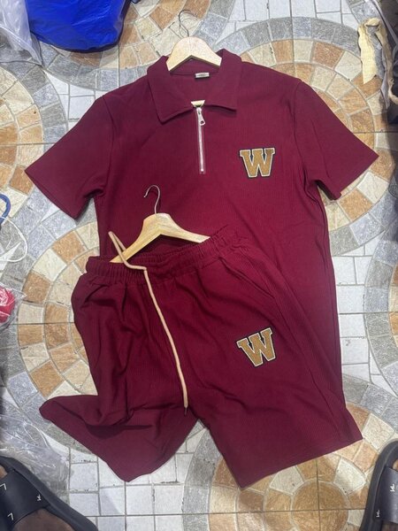 Ensemble de sport élégant