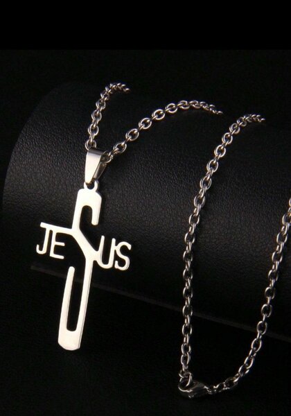 Collier croix en acier inoxydable